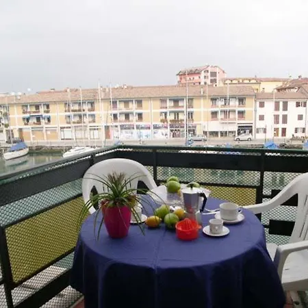 Riviera Appartament Apartment *